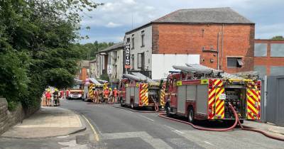 Strip club fire shuts road in both directions - www.manchestereveningnews.co.uk