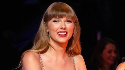 Scott Borchetta - Taylor Swift Says Red (Taylor's Version) Will Include 30 Songs - glamour.com
