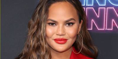 Chrissy Teigen Departs Cleaning Line Brand 'Safely' Amid Bullying Accusations - www.justjared.com