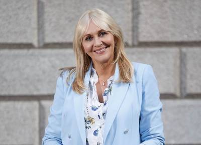 ‘You must be joking’ Miriam O’Callaghan recalls how a journalist burst into her room after she gave birth - evoke.ie