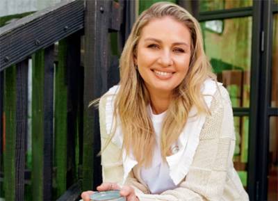 Pure bliss! Anna Daly on the importance of following your dreams as she launches clothes brand - evoke.ie - Ireland