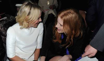 Elizabeth Olsen Just Revealed the Crazy Story Behind These Photos of Naomi Watts & Jessica Chastain - www.justjared.com