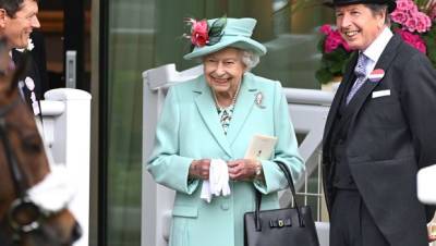 Queen Elizabeth, 95, Smiles As She Arrives To Royal Ascot In Bright Turquoise Ensemble — See Pics - hollywoodlife.com