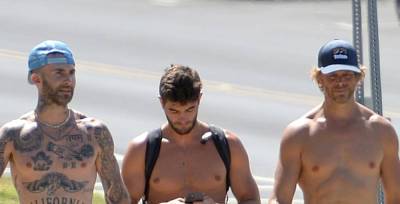 Adam Levine & Eric Christian Olsen Have Been Going on Daily Shirtless Walks in Hawaii! - www.justjared.com - Los Angeles - Hawaii - county Maui