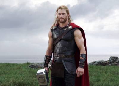 Chris Hemsworth Announces Production Has Wrapped On ‘Thor: Love And Thunder’, Promises ‘Bats**t Crazy’ Sequel - etcanada.com