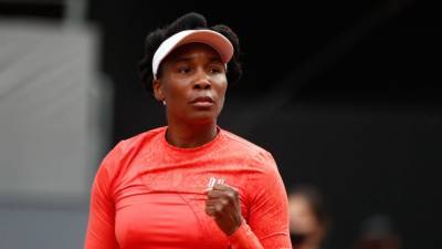 Venus Williams Has the Perfect Take on Dealing With Media After Naomi Osaka's French Open Withdrawal - www.etonline.com - France - Russia
