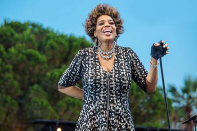 Macy Gray Calls For The American Flag To Be Updated To Represent 'All Of Us' In Juneteenth Essay - perezhilton.com - USA