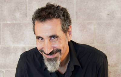 Listen to Serj Tankian’s new 24-minute classical composition ‘Disarming Time’ - www.nme.com