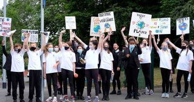 “If you can’t contribute to change, what can you do?”: Why the Children of Chorlton were protesting Climate Change this week - www.manchestereveningnews.co.uk