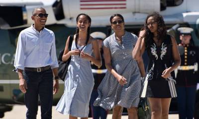 Michelle Obama's daughters steal the spotlight in candid family photo - hellomagazine.com - USA