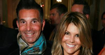 Lori Loughlin and Mossimo Giannulli Vacation in Mexico While on Probation for College Admissions Scandal - www.usmagazine.com - Mexico