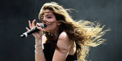 Lorde Reveals 'Solar Power' Album Release Date, Track List & Tour Details! - www.justjared.com