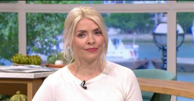 Holly Willoughby needed 25 takes to get her one line right in Midsomer Murders cameo - www.ok.co.uk - county Marshall - city Sharon, county Marshall