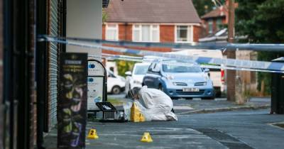 Boy, 15, arrested for attempted murder after shooting in Cheadle Hulme store - www.manchestereveningnews.co.uk