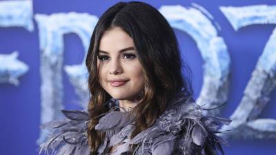 Selena Gomez Just Called Her Relationship With Justin Bieber Other Exes ‘Cursed’ - stylecaster.com - Australia