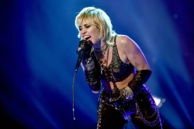 Miley Cyrus Teams With Elton John, Yo-Yo Ma & More For Metallica Cover - etcanada.com - Chad