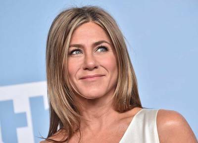 Jennifer Aniston says being famous is like ‘walking around with a bulls-eye on your head’ - evoke.ie