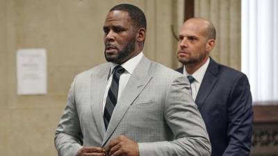 R. Kelly extradited from Chicago to New York to face sex-trafficking trial - www.foxnews.com - New York - New York - Chicago - city Brooklyn