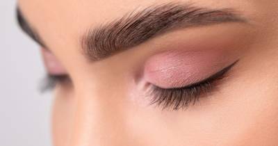 What is eyebrow micropigmentation, does it hurt and how long does it last? We test it out - www.ok.co.uk