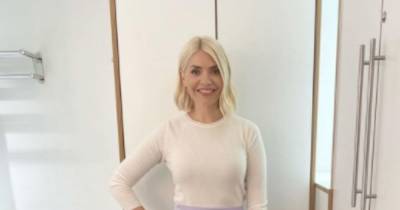 Holly Willoughby looks gorgeous in Zara pencil skirt on This Morning - www.ok.co.uk