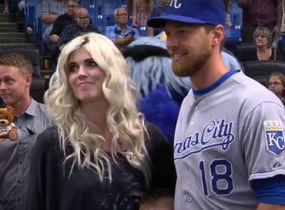 Ex-MLB Star Ben Zobrist Accuses Pastor Of 'Pursuing Intimate Relationship' With His Wife! - perezhilton.com - Nashville