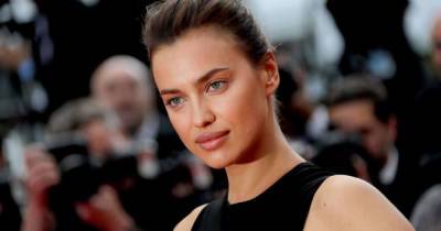 Irina Shayk flashes her sculpted abs in a crop top we want right now - www.msn.com - New York