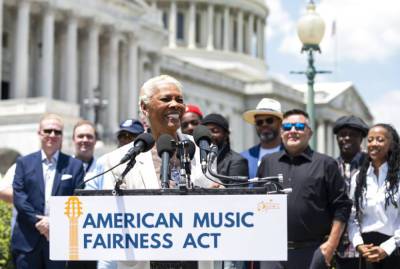 Lawmakers Introduce Long-Sought Legislation To Require That Traditional Radio Stations Pay Artists For Playing Their Music - deadline.com - USA