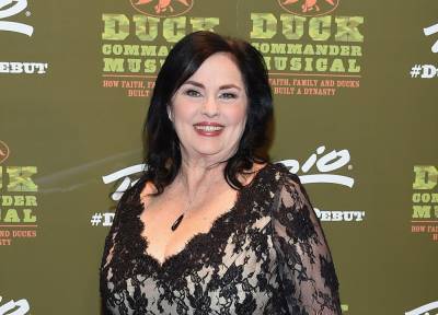 ‘Duck Dynasty’ Star Kay Robertson Hospitalized After Dog Bite - etcanada.com