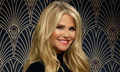 Christie Brinkley has the best response to fan commenting on her hair and makeup - hellomagazine.com