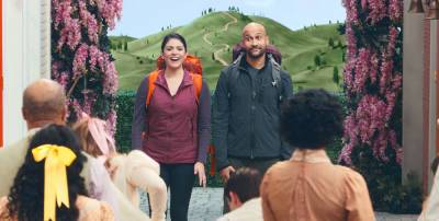 'Schmigadoon!' Trailer Finds Cecily Strong & Keegan-Michael Key Trapped In a Musical - Watch Now! - www.justjared.com