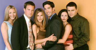 How the ‘Friends’ Cast Fighting for Equal $1 Million Salaries Took Away ‘Bitterness’ - www.usmagazine.com