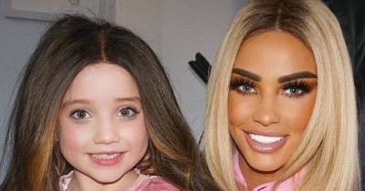 Fans amazed as Katie Price's six-year-old daughter dresses up like her mum - www.manchestereveningnews.co.uk