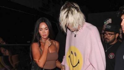 Megan Fox Wears Skin Tight PVC Pants As She PDAs With MGK At Yungblud Concert - hollywoodlife.com