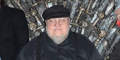 George R.R. Martin Reveals Final 'Game of Thrones' Book Will Have Different Ending Than TV Series - www.justjared.com - Chicago