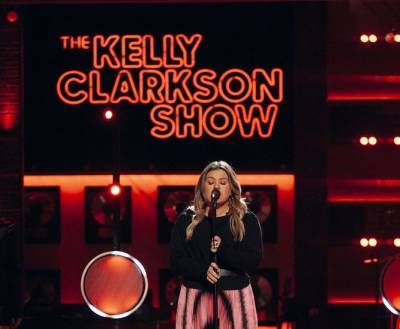 Kelly Clarkson Puts Her Own Spin On Soft Cell’s ‘Tainted Love’ - etcanada.com