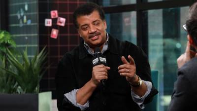 Neil DeGrasse Tyson Thinks We Should Have Better Pictures of Aliens by Now - thewrap.com