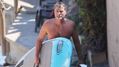 Rob Lowe, 57, Goes Shirtless For Paddleboarding Excursion In Santa Barbara – Photo - hollywoodlife.com - California - Santa Barbara