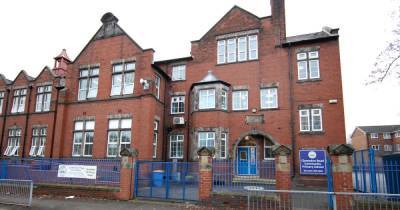 Primary school shuts for deep clean after positive Covid cases - www.manchestereveningnews.co.uk