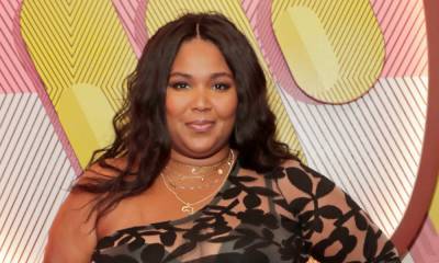 Lizzo’s latest outfit shows she is also a work of art - us.hola.com - Italy - Detroit
