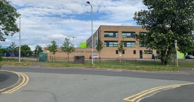 School locked down after reports of gang 'armed with knife' outside - www.manchestereveningnews.co.uk - Manchester