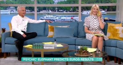 Holly Willoughby flooded with messages from England fans after her 'psychic banana' predictions - www.manchestereveningnews.co.uk - Germany