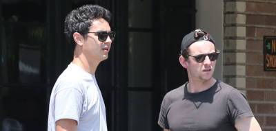 Max Minghella - Jamie Bell & Max Minghella Meet Up for Lunch in Los Feliz - justjared.com