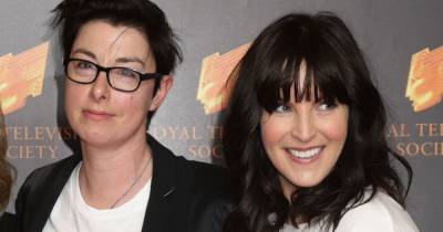 Bake Off star Sue Perkins and Naked Attraction host Anna Richardson 'split' - www.dailyrecord.co.uk
