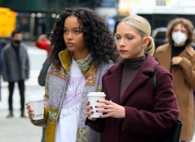 Whitney Peak - Whitney Peak, Tavi Gevinson Discuss Starring In The ‘Gossip Girl’ Reboot And What It’s Like Dealing With All The Attention - etcanada.com - New York - Canada