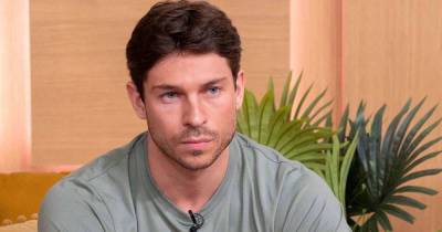 Viewers praise 'brave' Joey Essex for opening up about mother's death in new documentary - www.msn.com