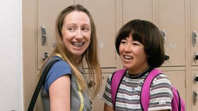 Maya Erskine - Anna Konkle - How ‘PEN15’ Production Designer Grace Alie Turned Back The Clock To The Early 2000s: “We Had A Lot Of Trips Down Memory Lane” - deadline.com