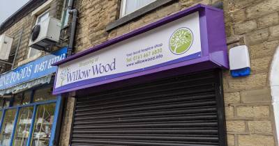 The new store that's creating a 'buzz' in Mossley - and giving hospice a much-needed boost - www.manchestereveningnews.co.uk