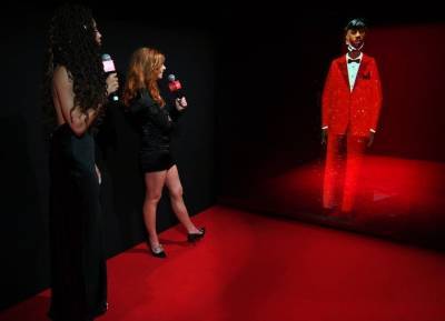 BAFTA TV Awards cause a stir with bizarre holograms on red carpet - evoke.ie