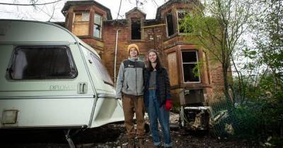 Well-wishers raise £17k for couple who accidentally bought derelict mansion instead of Glasgow flat - www.dailyrecord.co.uk - Scotland