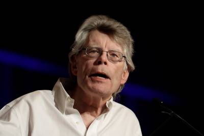 Stephen King Shares His Sleep Schedule And Talks Adapting ‘Lisey’s Story’ For TV - etcanada.com